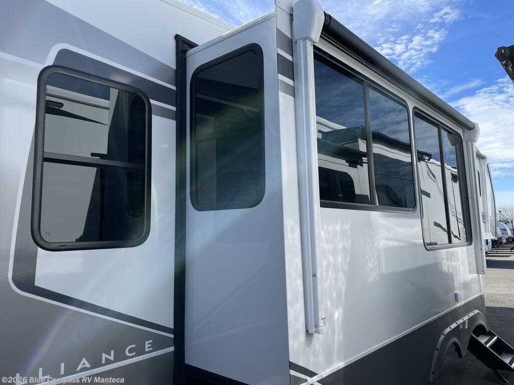 2026 Avenue 32RLS by Alliance RV from Blue Compass RV Manteca in Manteca, California