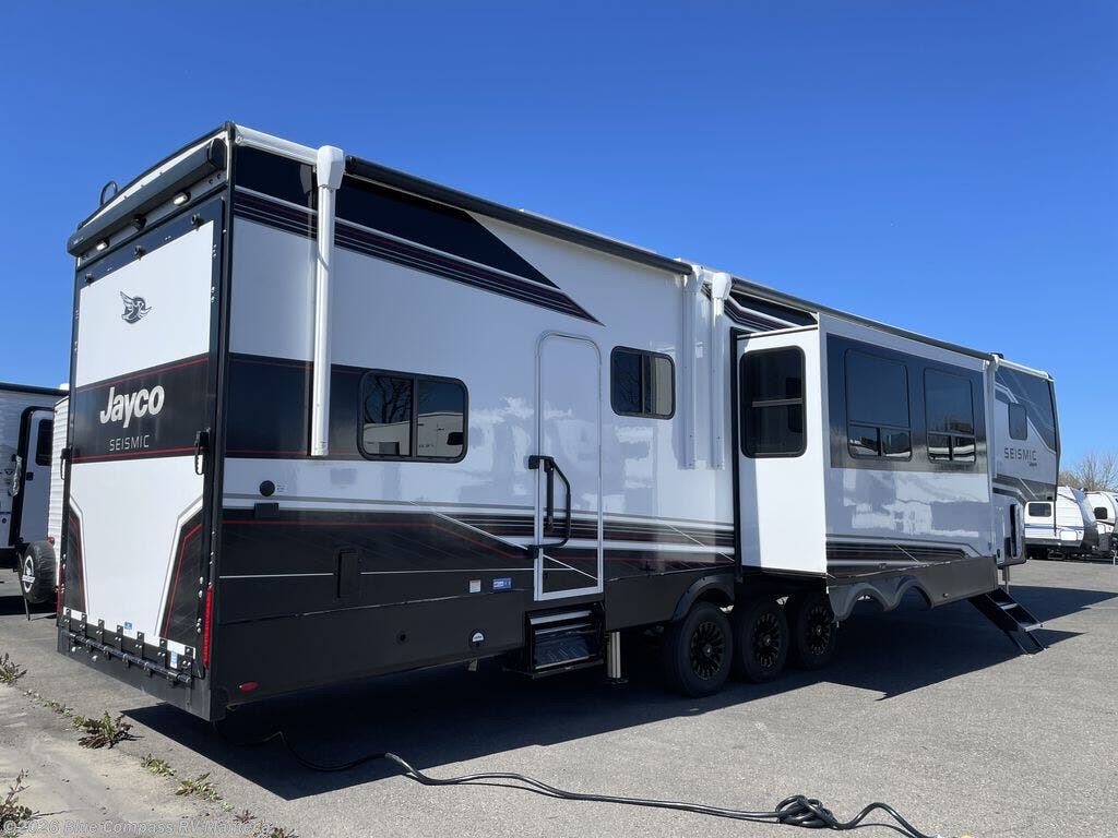 2026 Seismic 395 by Jayco from Blue Compass RV Manteca in Manteca, California