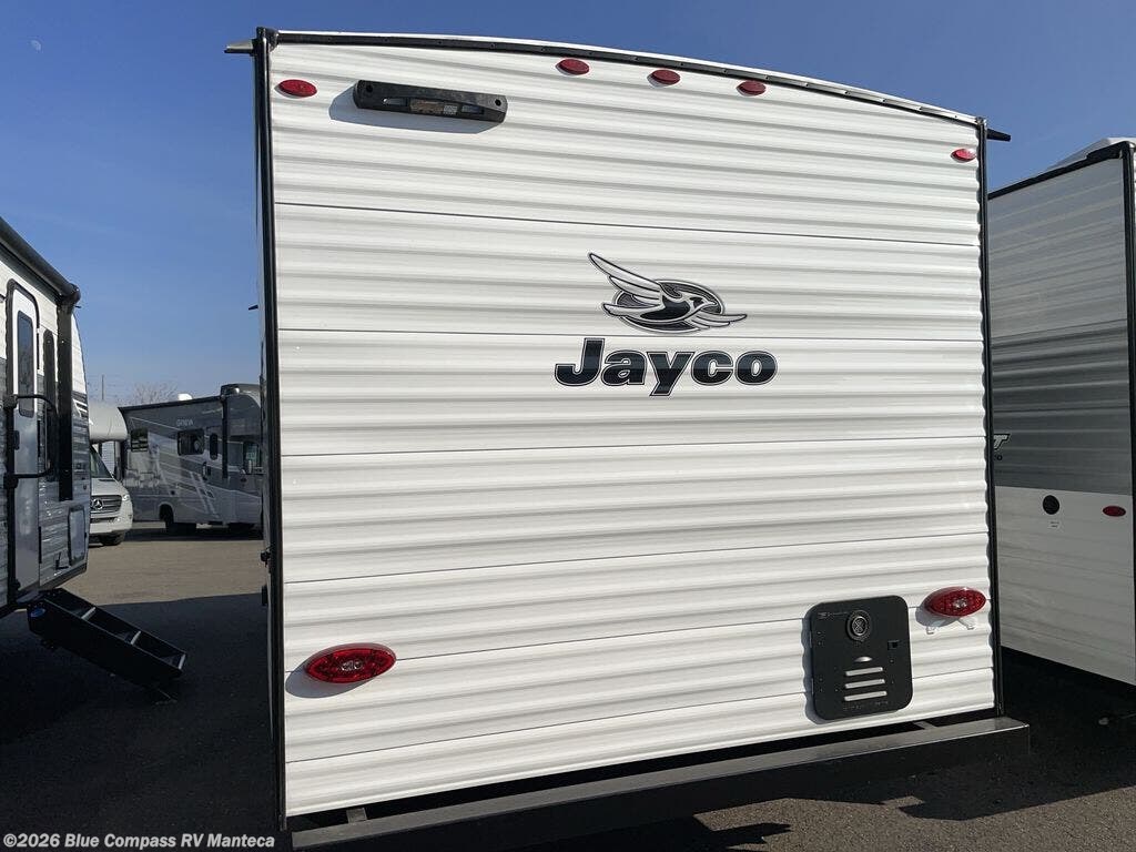 New 2026 Jayco Jay Flight SLX 172DBW available in Manteca, California