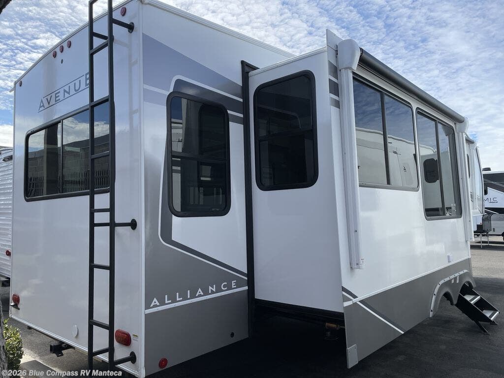 2026 Avenue 32RLS by Alliance RV from Blue Compass RV Manteca in Manteca, California