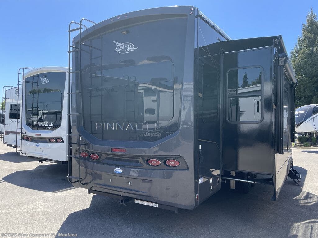 2026 Pinnacle 32RLTS by Jayco from Blue Compass RV Manteca in Manteca, California