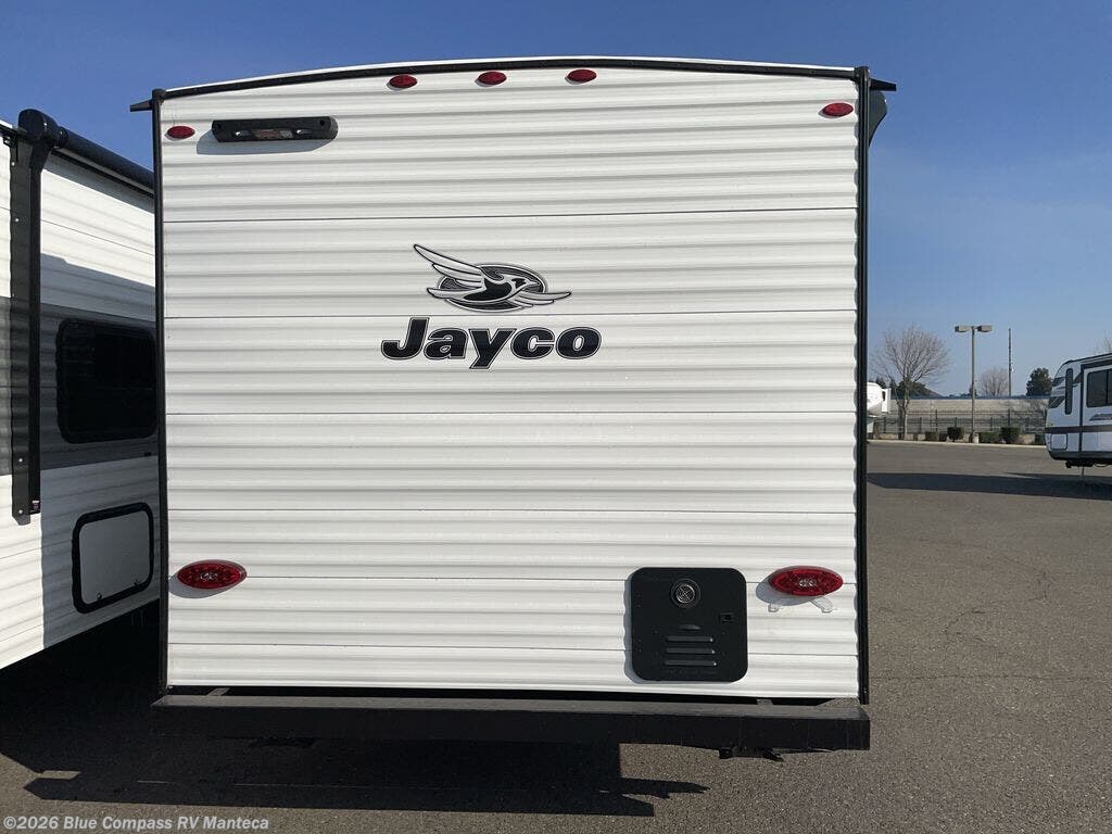 New 2026 Jayco Jay Flight SLX 172DBW available in Manteca, California