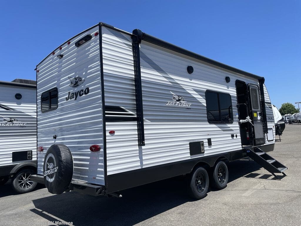 New 2026 Jayco Jay Flight SLX 225MLSW available in Manteca, California
