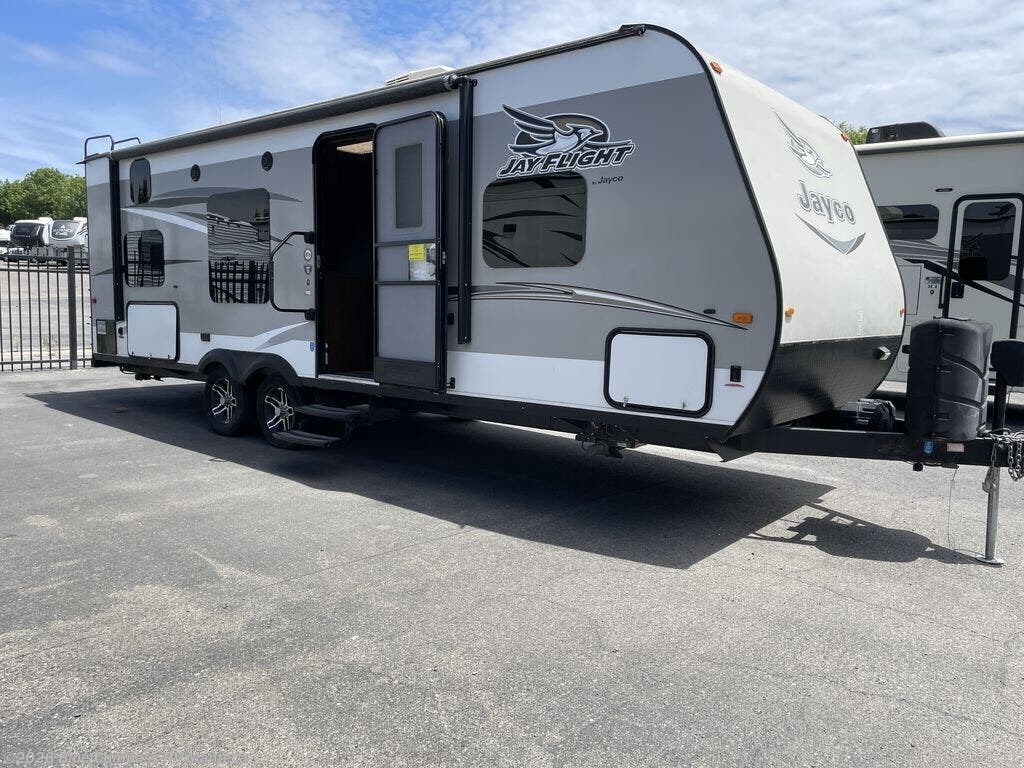 Used 2017 Jayco Jay Flight 26BH available in Manteca, California