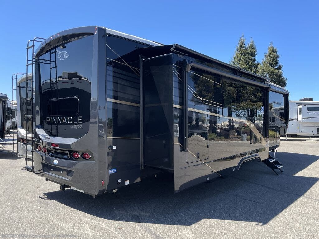 2027 Pinnacle 38FBRK by Jayco from Blue Compass RV Manteca in Manteca, California