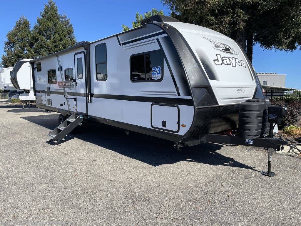 New 2027 Jayco Jay Feather 29QBH available in Manteca, California