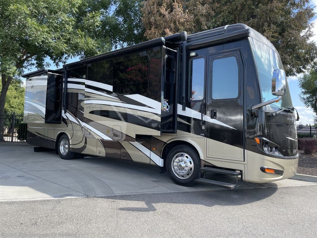 Used 2015 Newmar Ventana 3436 available in Manteca, California
