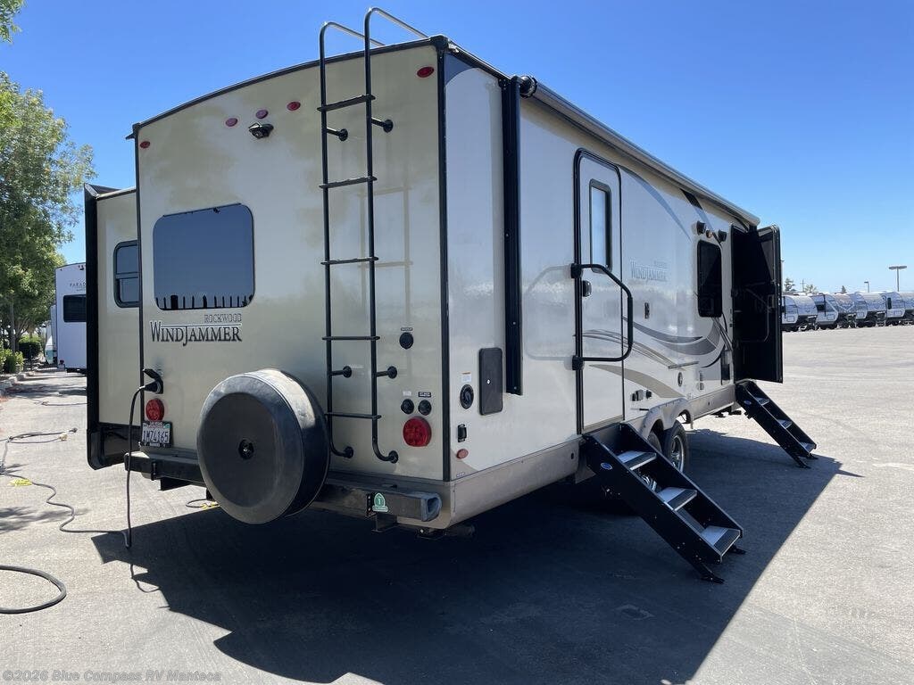 2018 Rockwood Windjammer 2618VS by Forest River from Blue Compass RV Manteca in Manteca, California
