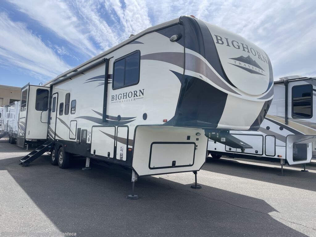 Used 2019 Heartland Bighorn Traveler 32CK available in Manteca, California