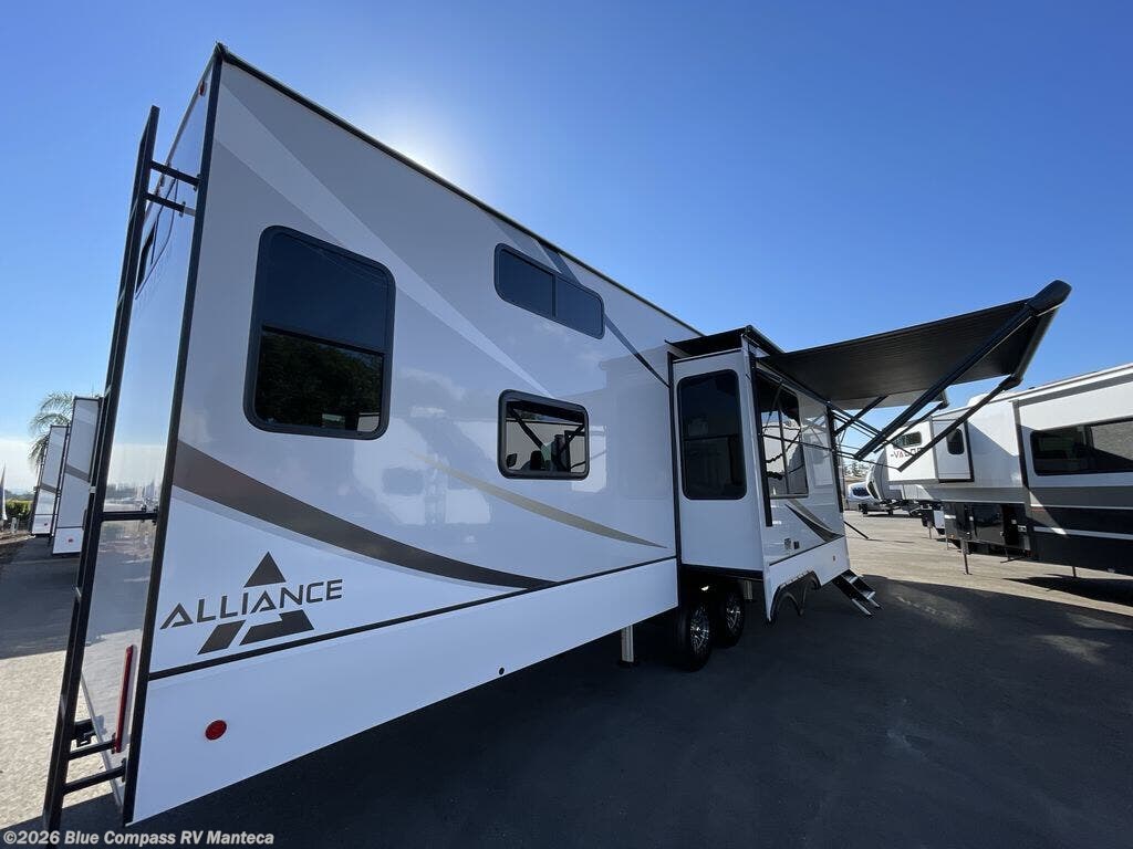 2024 Paradigm 395DS by Alliance RV from Blue Compass RV Manteca in Manteca, California