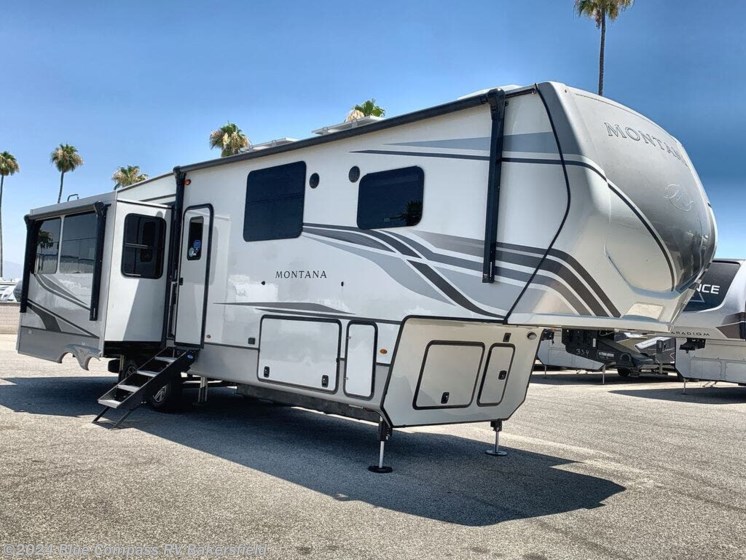 Used 2024 Keystone Montana 3231CK available in Bakersfield, California