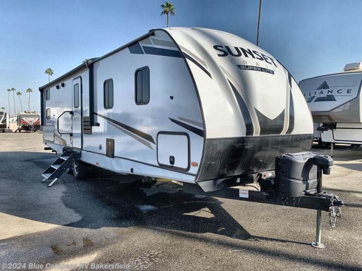 Used 2022 CrossRoads Sunset Trail SS299QB available in Bakersfield, California