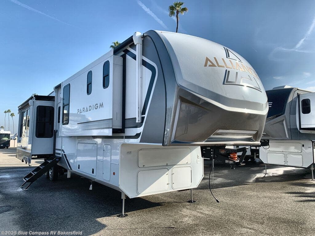2025 Paradigm 382RK by Alliance RV from Blue Compass RV Bakersfield in Bakersfield, California