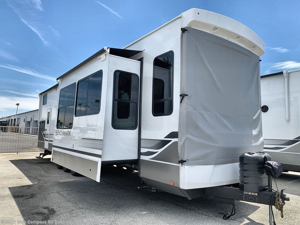 2026 Benchmark 42LFT by Alliance RV from Blue Compass RV Bakersfield in Bakersfield, California