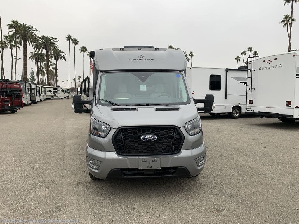 2026 Wonder 24RTB by Leisure Travel from Blue Compass RV Bakersfield in Bakersfield, California
