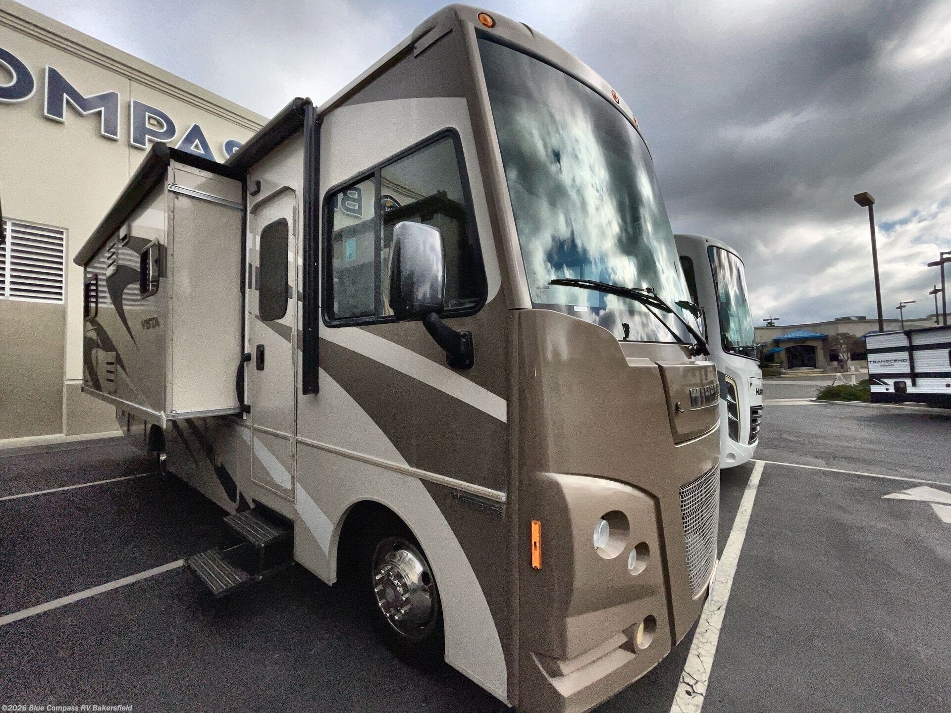 2015 Vista 27N by Winnebago from Blue Compass RV Bakersfield in Bakersfield, California