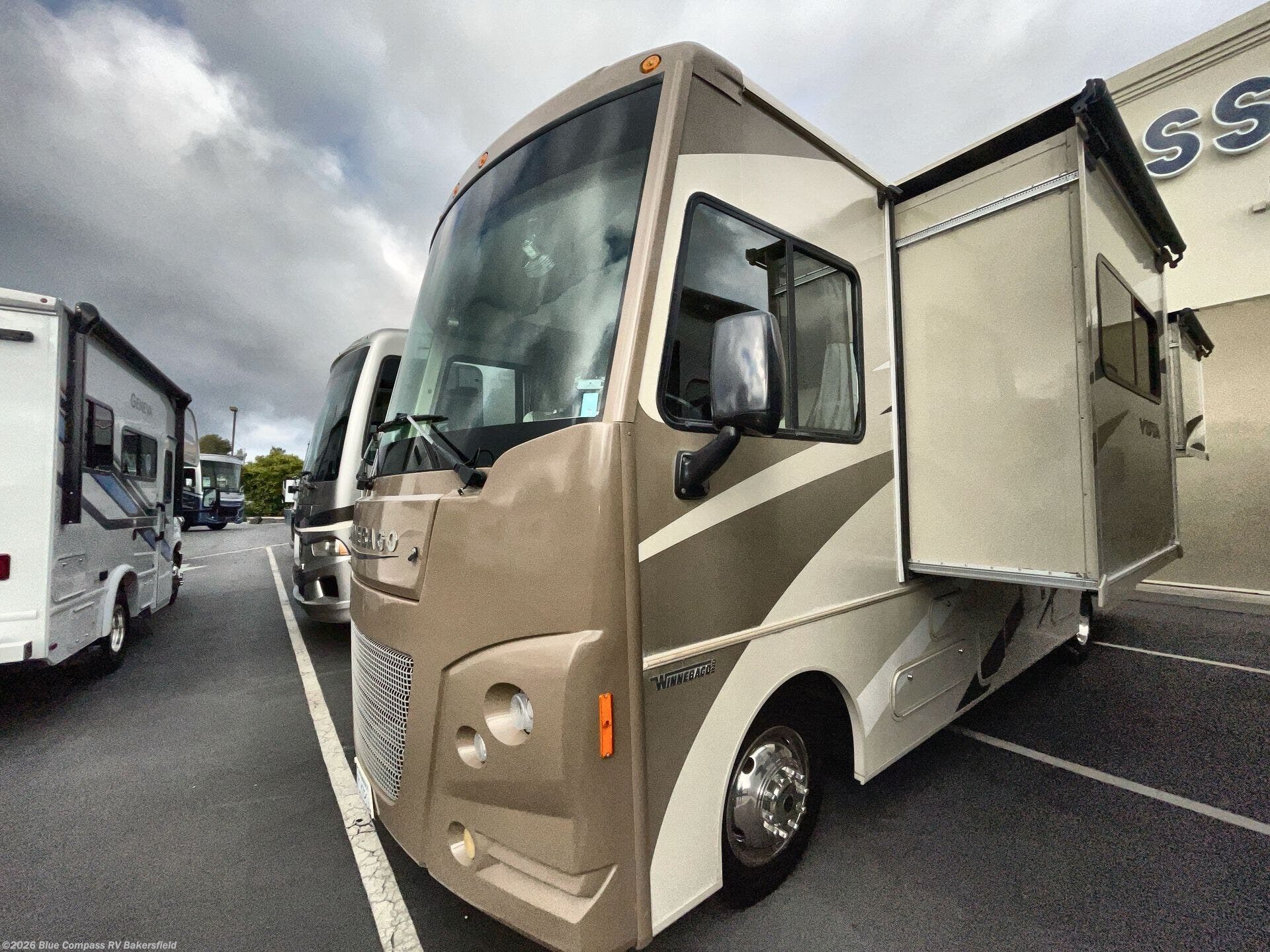 Used 2015 Winnebago Vista 27N available in Bakersfield, California