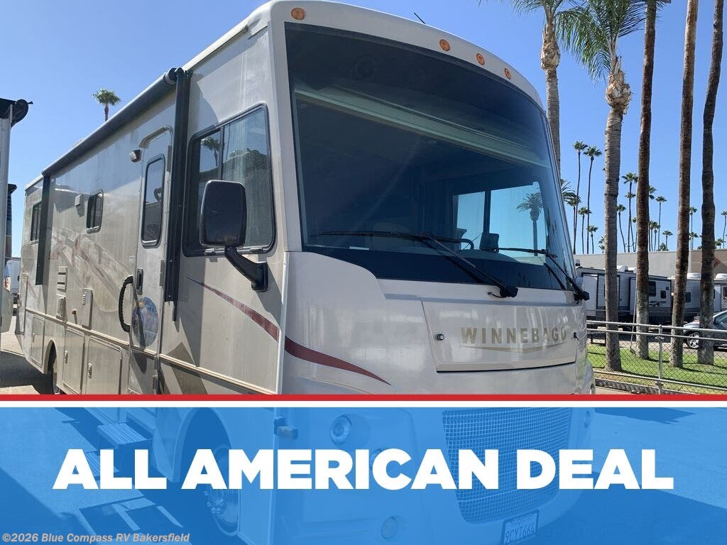 2017 Winnebago Sunstar 31KE - Used Class A For Sale by Blue Compass RV Bakersfield in Bakersfield, California features Slideout