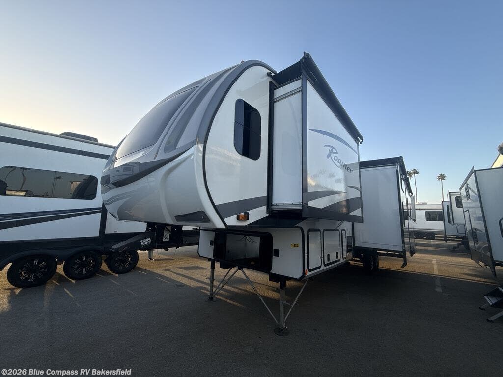 2023 Roamer RF354MBH by Highland Ridge from Blue Compass RV Bakersfield in Bakersfield, California
