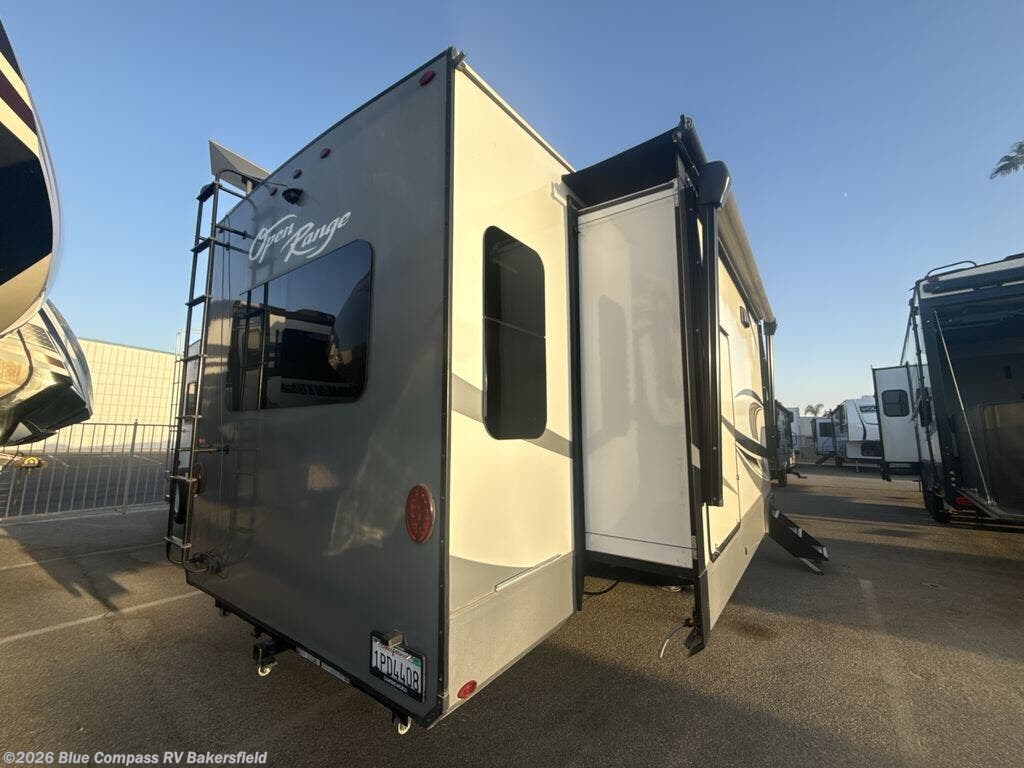 Used 2023 Highland Ridge Roamer RF354MBH available in Bakersfield, California