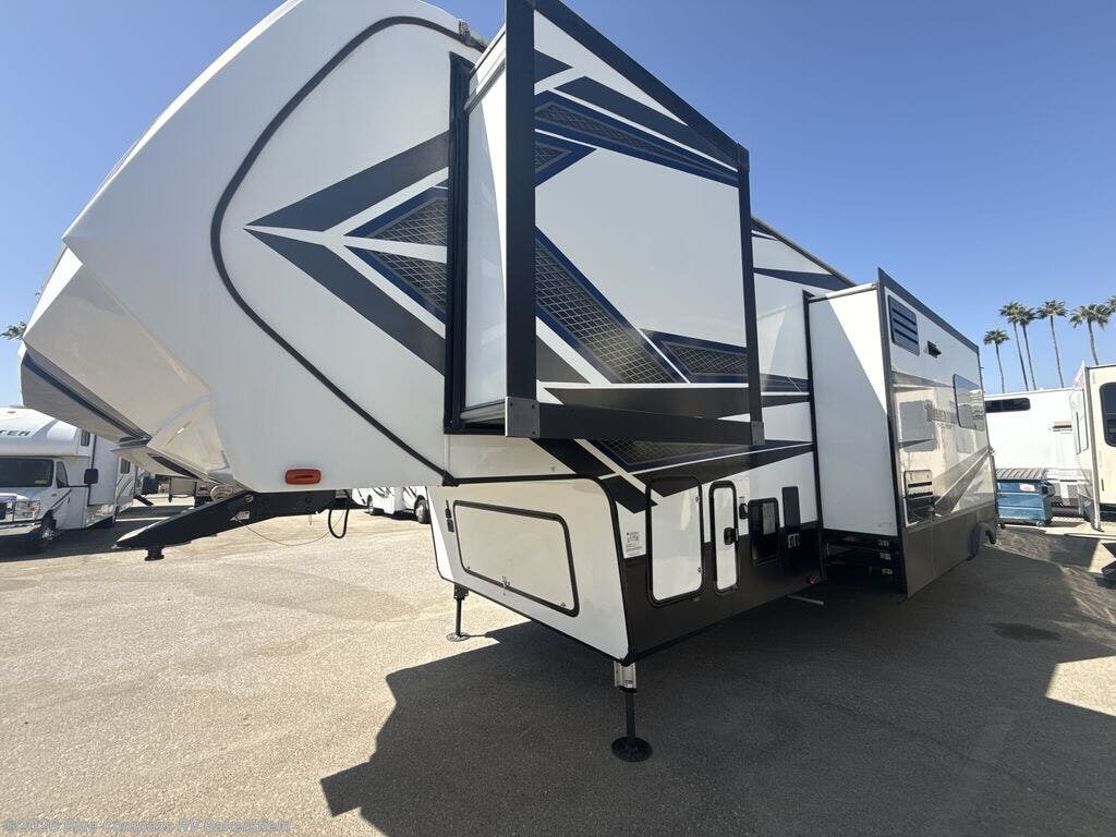 2019 Momentum M-Class 394M by Grand Design from Blue Compass RV Bakersfield in Bakersfield, California