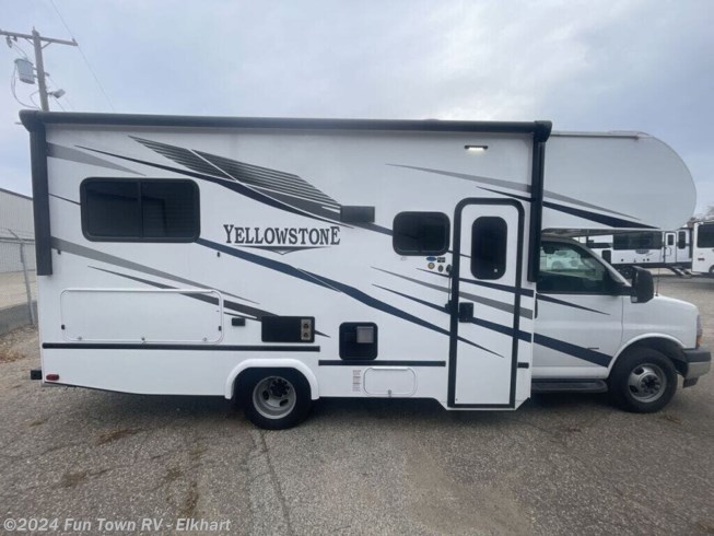 2024 Yellowstone 6237LE by Gulf Stream from Fun Town RV - Elkhart in Elkhart, Indiana