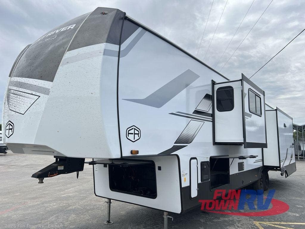 New 2026 Forest River Sandpiper 3900HBLR available in Elkhart, Indiana