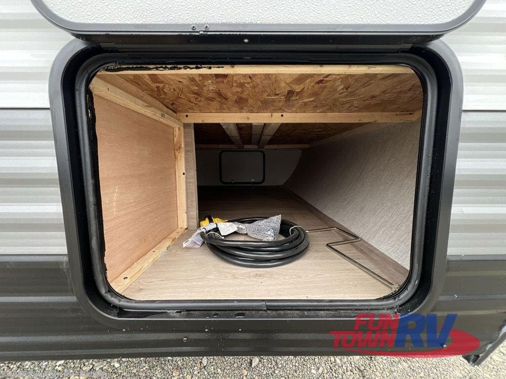 2026 Gulf Stream Yellowstone Classic 199RK - New Travel Trailer For Sale by Fun Town RV - Elkhart in Elkhart, Indiana