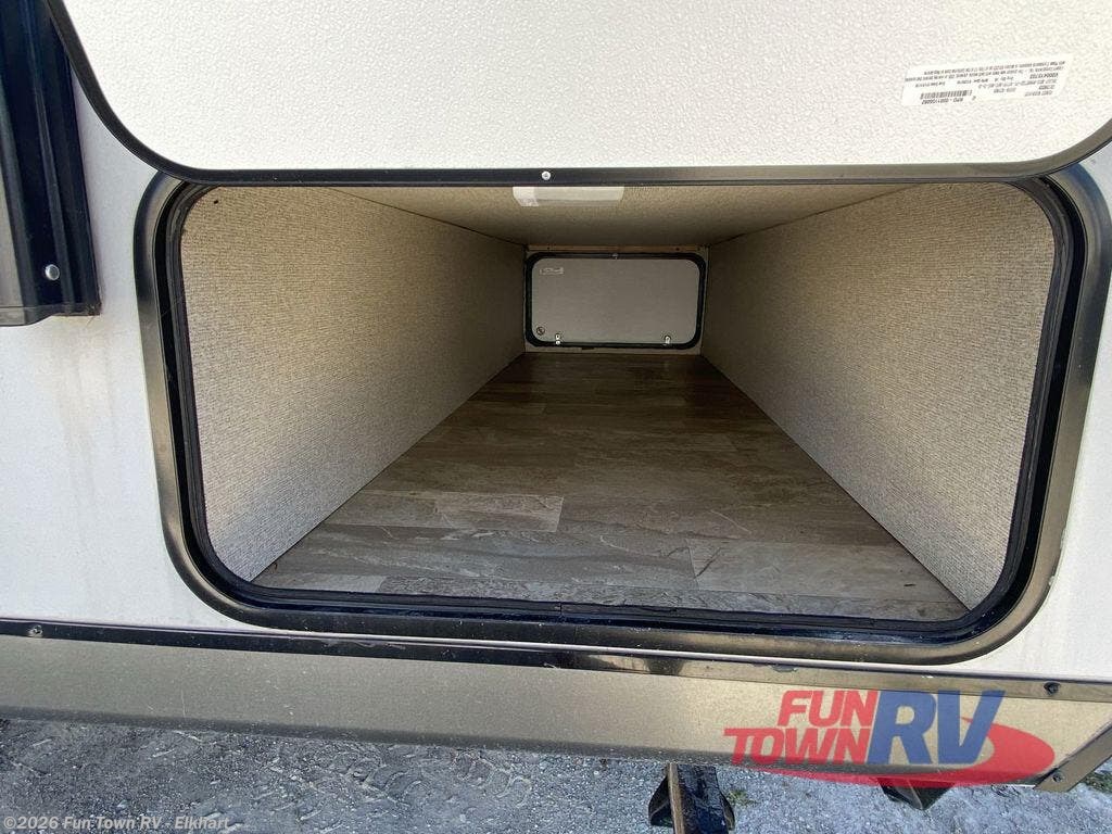 2018 Apex 300BHS by Coachmen from Fun Town RV - Elkhart in Elkhart, Indiana