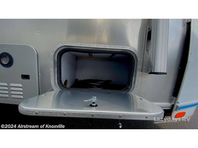 2024 Airstream International 25FB - New Travel Trailer For Sale by Airstream of Knoxville in Knoxville, Tennessee