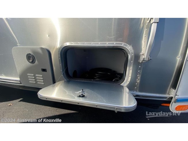 24 Airstream Flying Cloud 25 FB - New Travel Trailer For Sale by Airstream of Knoxville in Knoxville, Tennessee
