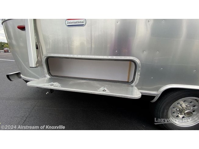 2024 Airstream International 28RB - New Travel Trailer For Sale by Airstream of Knoxville in Knoxville, Tennessee