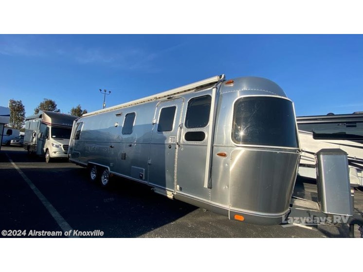 Used 2016 Airstream Classic 30 available in Knoxville, Tennessee