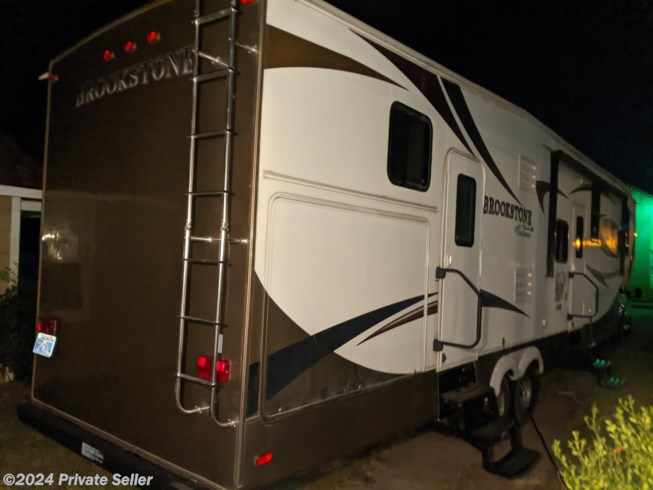 2012 Coachmen Brookstone Ruby 340 LS - Used Fifth Wheel For Sale by Nathan in Bennington, Vermont