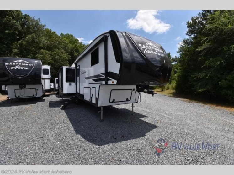 New 2025 East to West Tandara 321RL-OK available in Franklinville, North Carolina