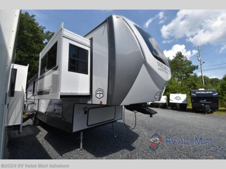 New 2025 Forest River Wildwood Heritage Glen Elite Series 36FL available in Franklinville, North Carolina