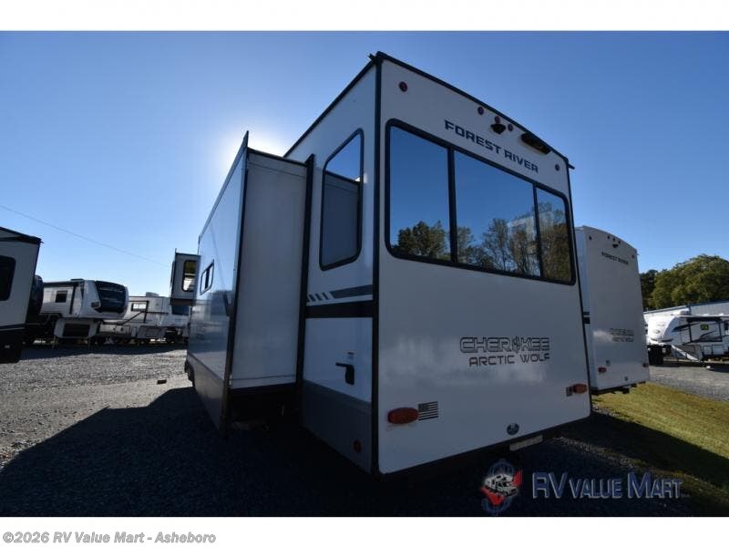 New 2025 Forest River Cherokee Arctic Wolf Suite 3250SUITE available in Franklinville, North Carolina