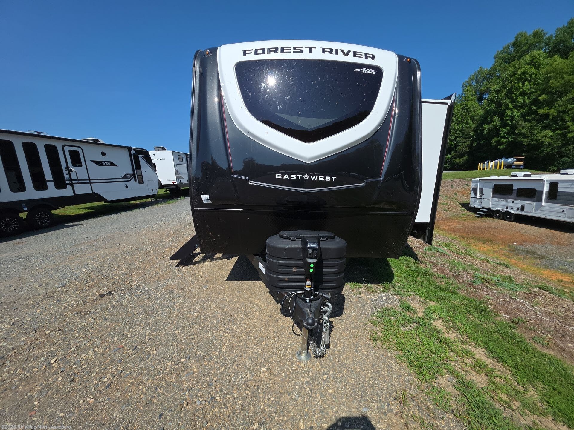 2027 Alta 2775KFK by East to West from RV Value Mart - Asheboro in Franklinville, North Carolina