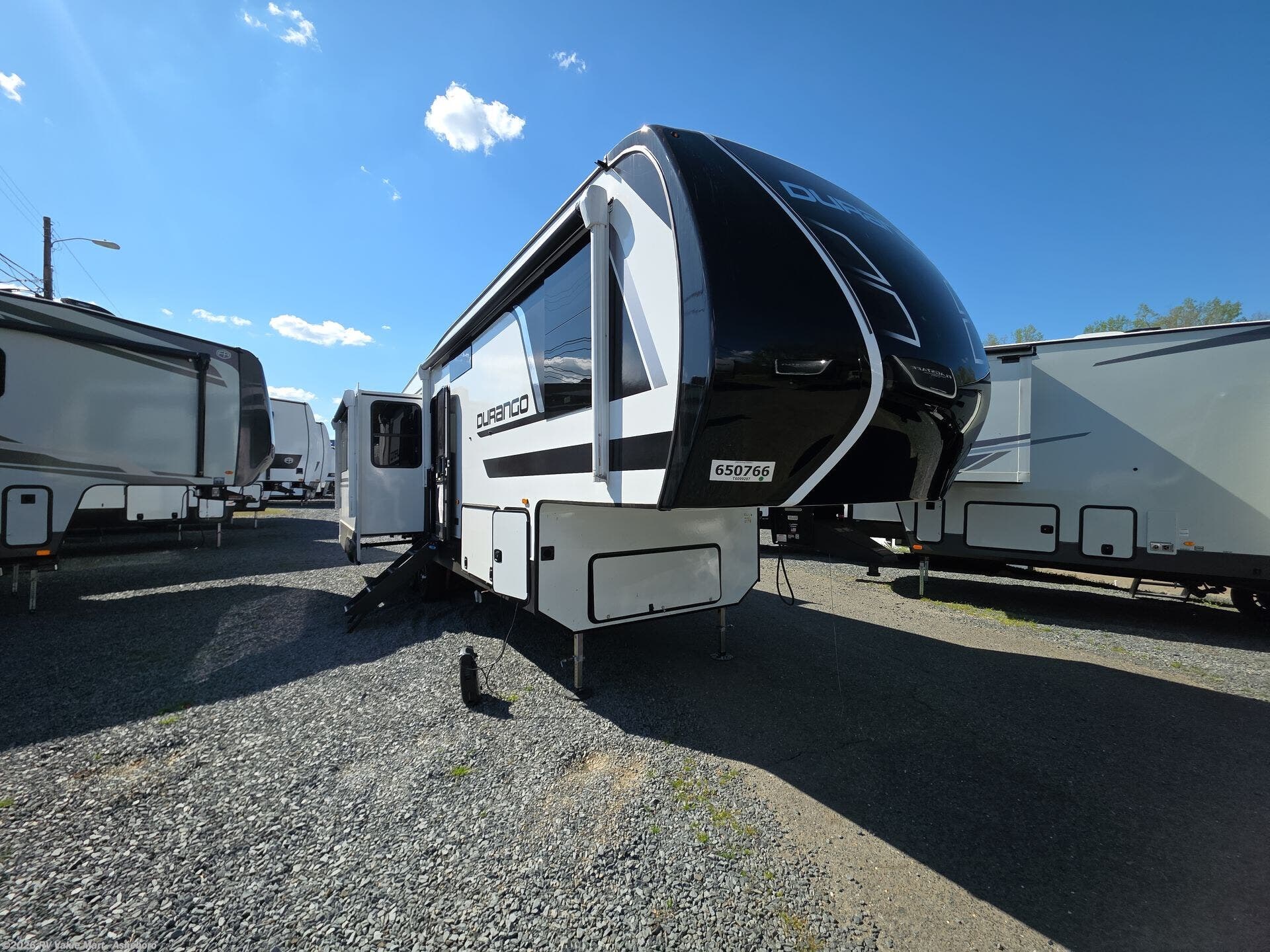 2026 K-Z Durango D301RLT - New Fifth Wheel For Sale by RV Value Mart - Asheboro in Franklinville, North Carolina