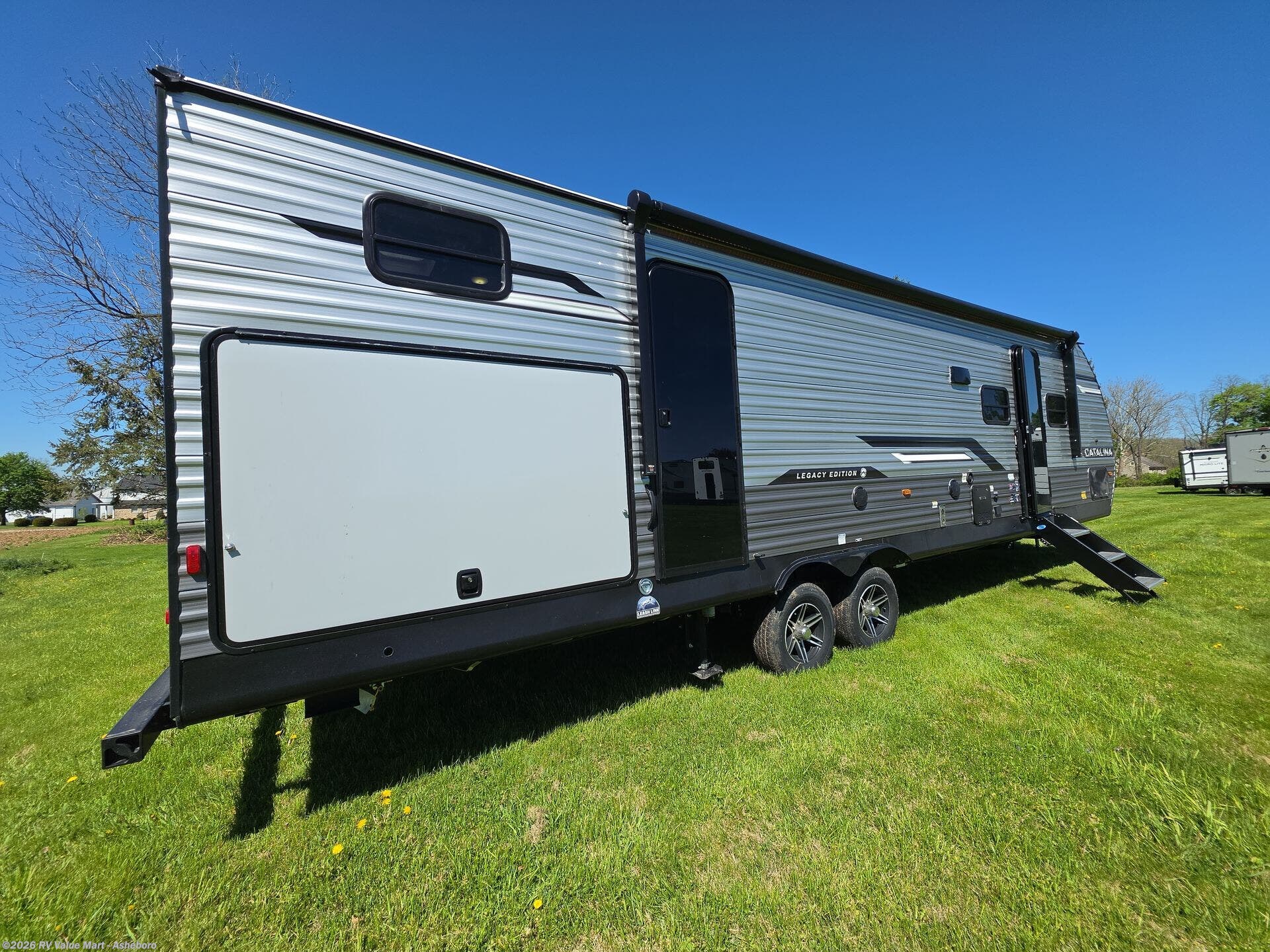 New 2026 Coachmen Catalina Legacy Edition 323BHDSCK available in Franklinville, North Carolina