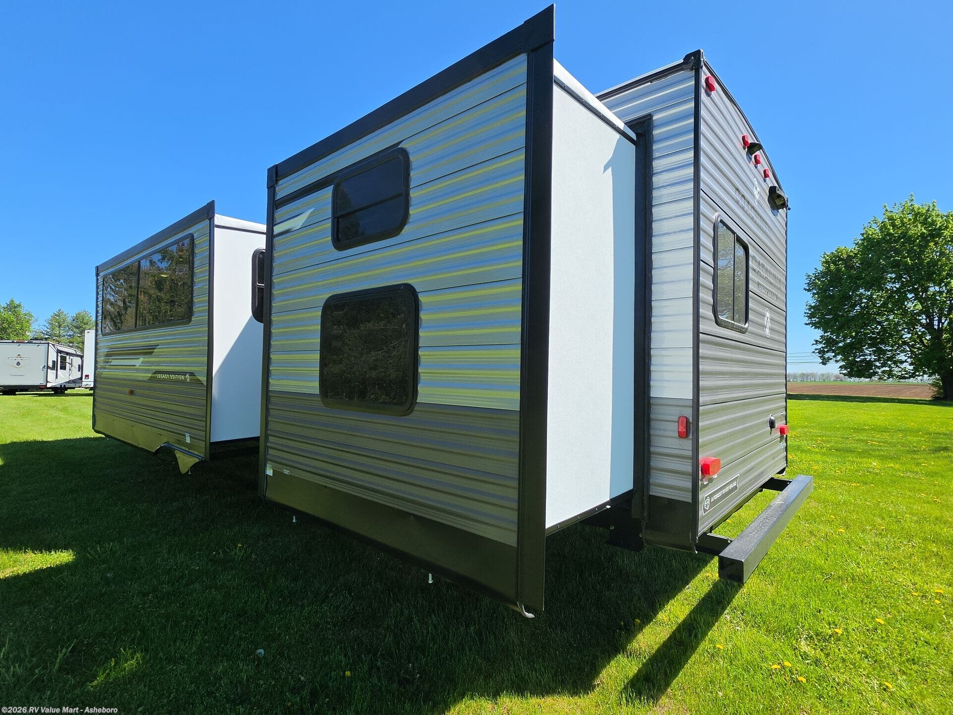 2026 Catalina Legacy Edition 323BHDSCK by Coachmen from RV Value Mart - Asheboro in Franklinville, North Carolina