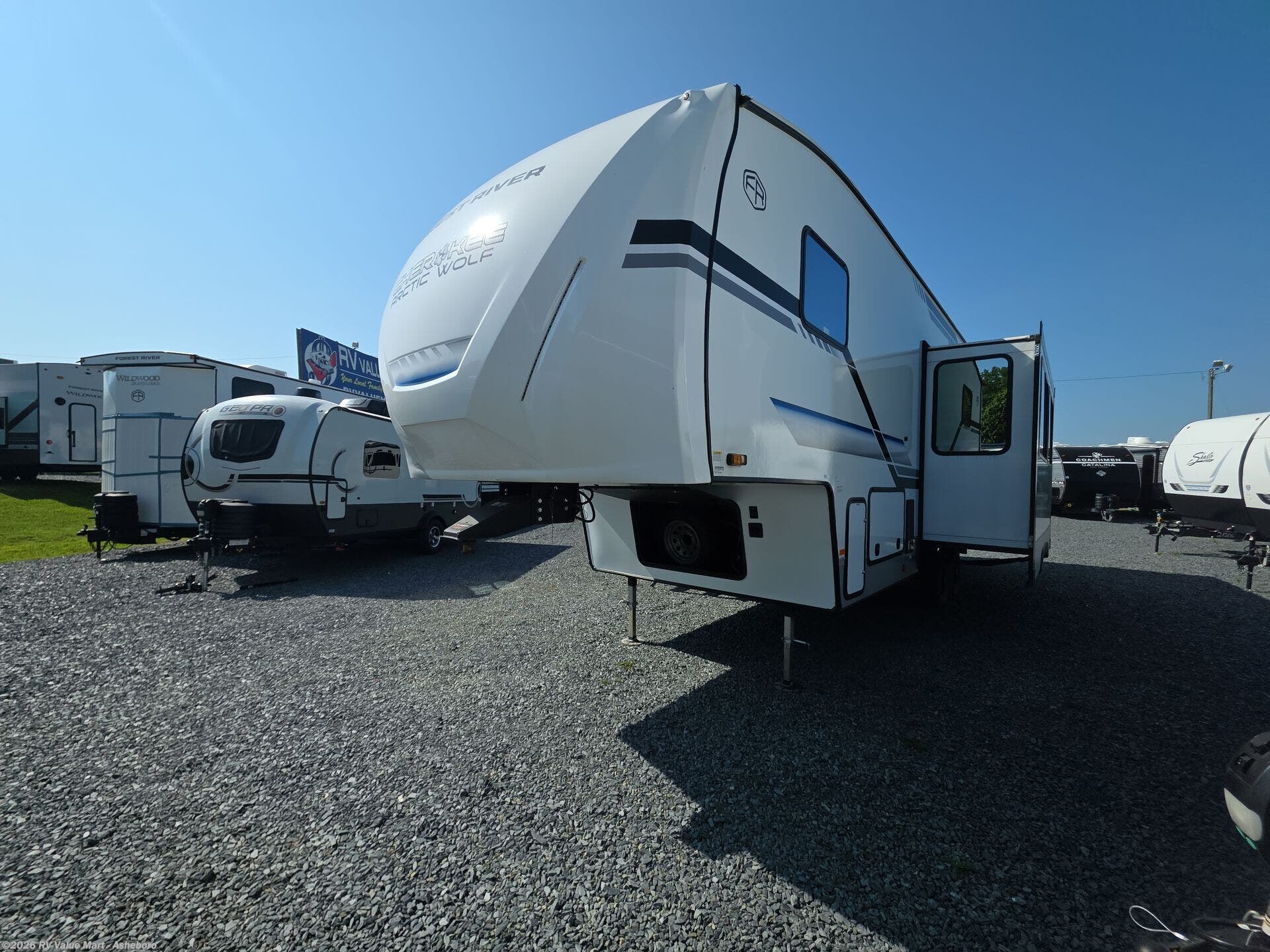 Used 2025 Forest River Cherokee Arctic Wolf 287BH available in Franklinville, North Carolina