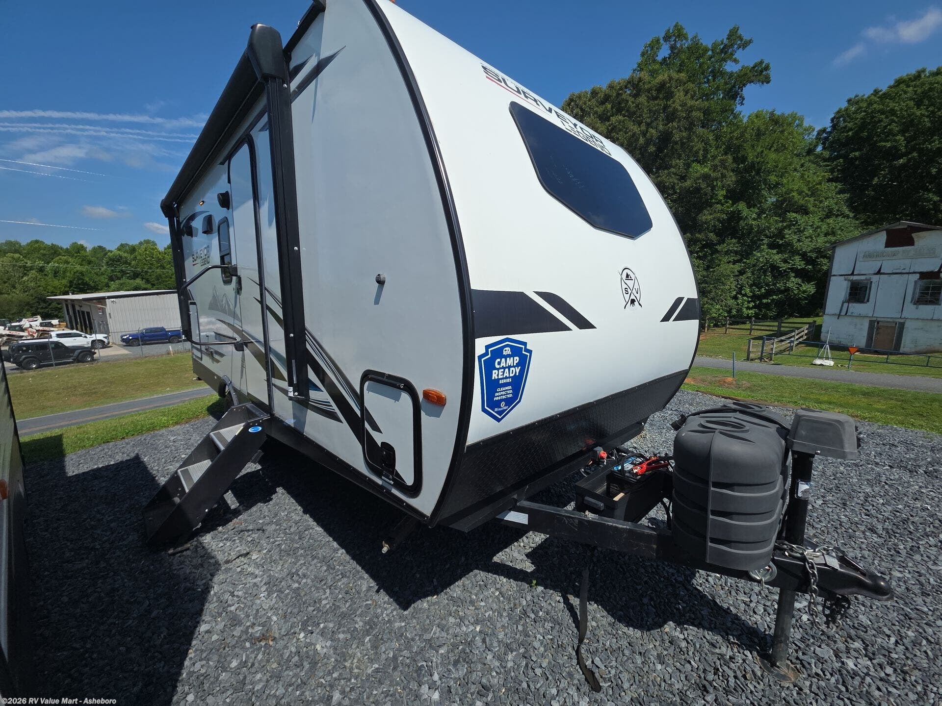 2022 Forest River Surveyor Legend 19MBLE - Used Travel Trailer For Sale by RV Value Mart - Asheboro in Franklinville, North Carolina