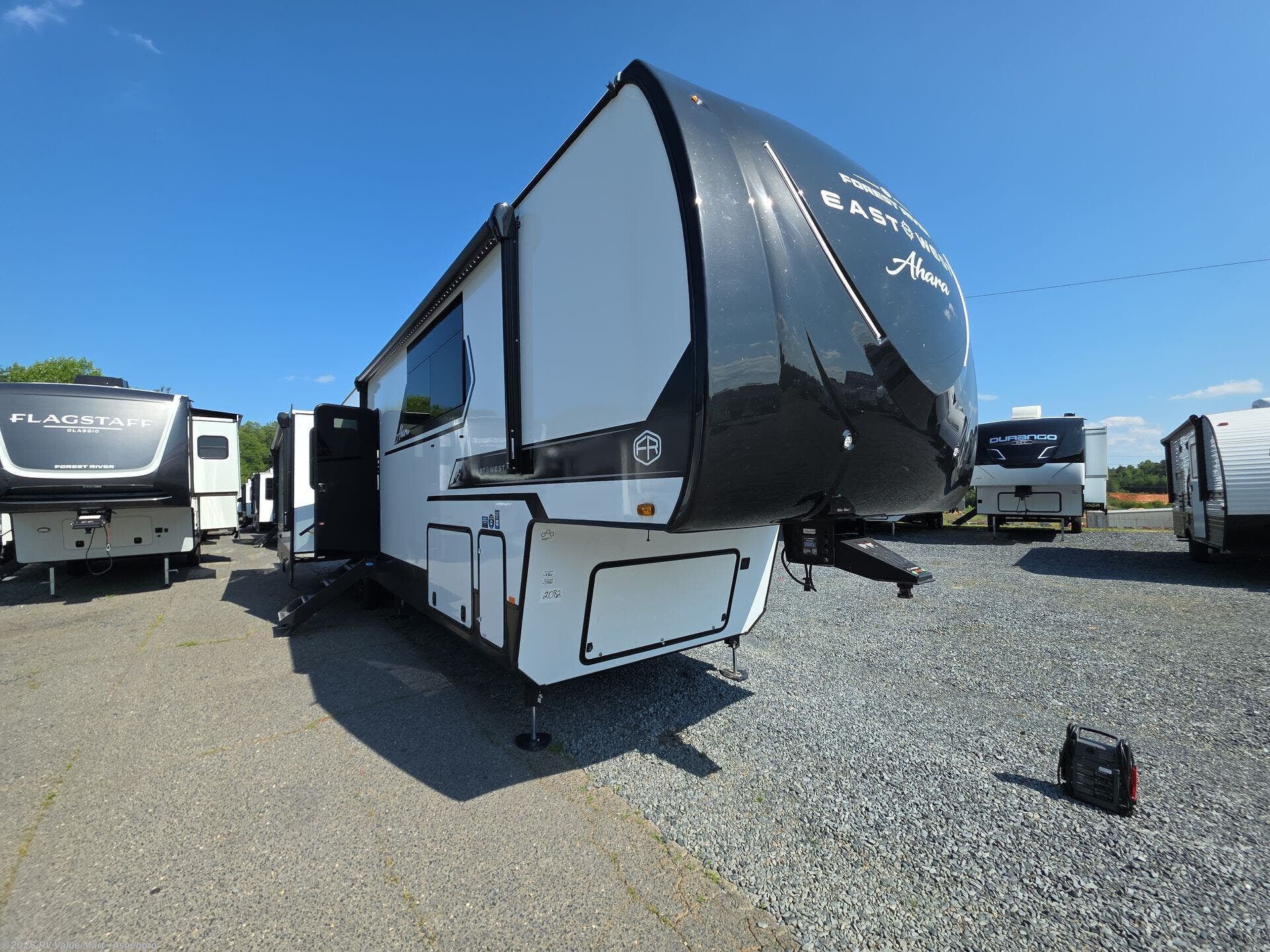 2027 East to West Ahara 395FB - New Fifth Wheel For Sale by RV Value Mart - Asheboro in Franklinville, North Carolina