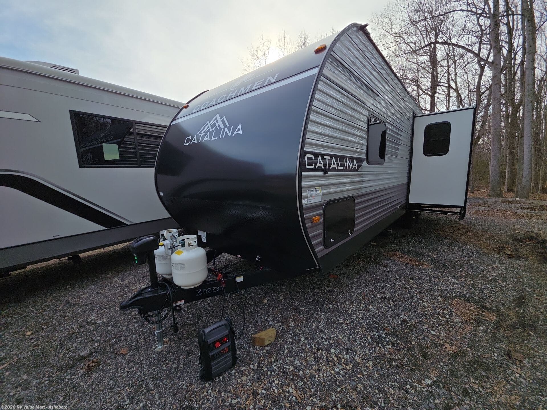 New 2026 Coachmen Catalina Summit Series 8 281QBUNK available in Franklinville, North Carolina