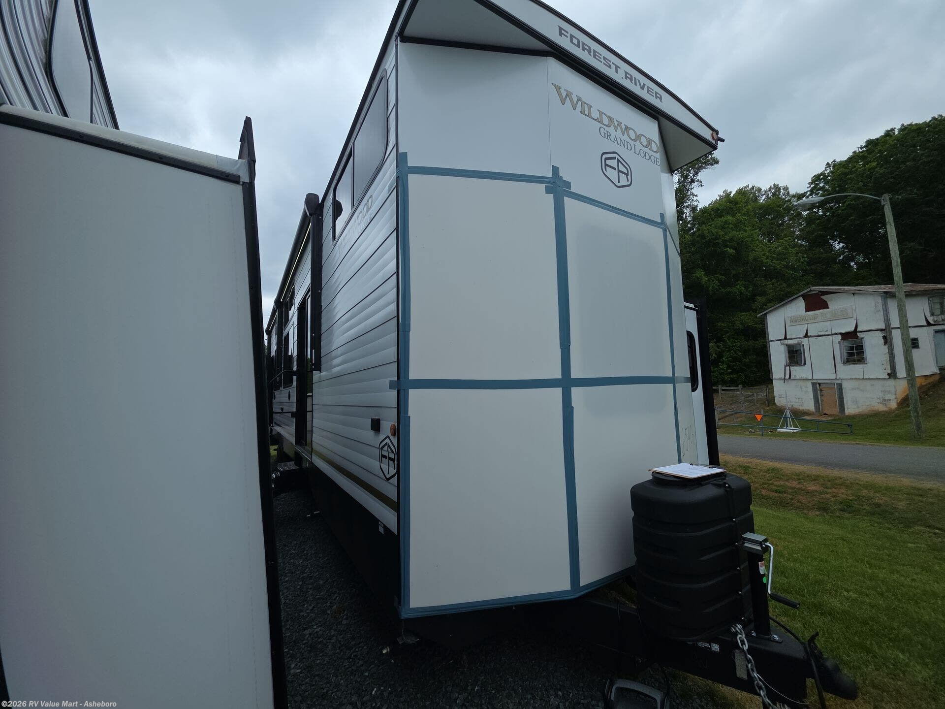 2026 Forest River Wildwood Grand Lodge 42ICE - New Destination Trailer For Sale by RV Value Mart - Asheboro in Franklinville, North Carolina