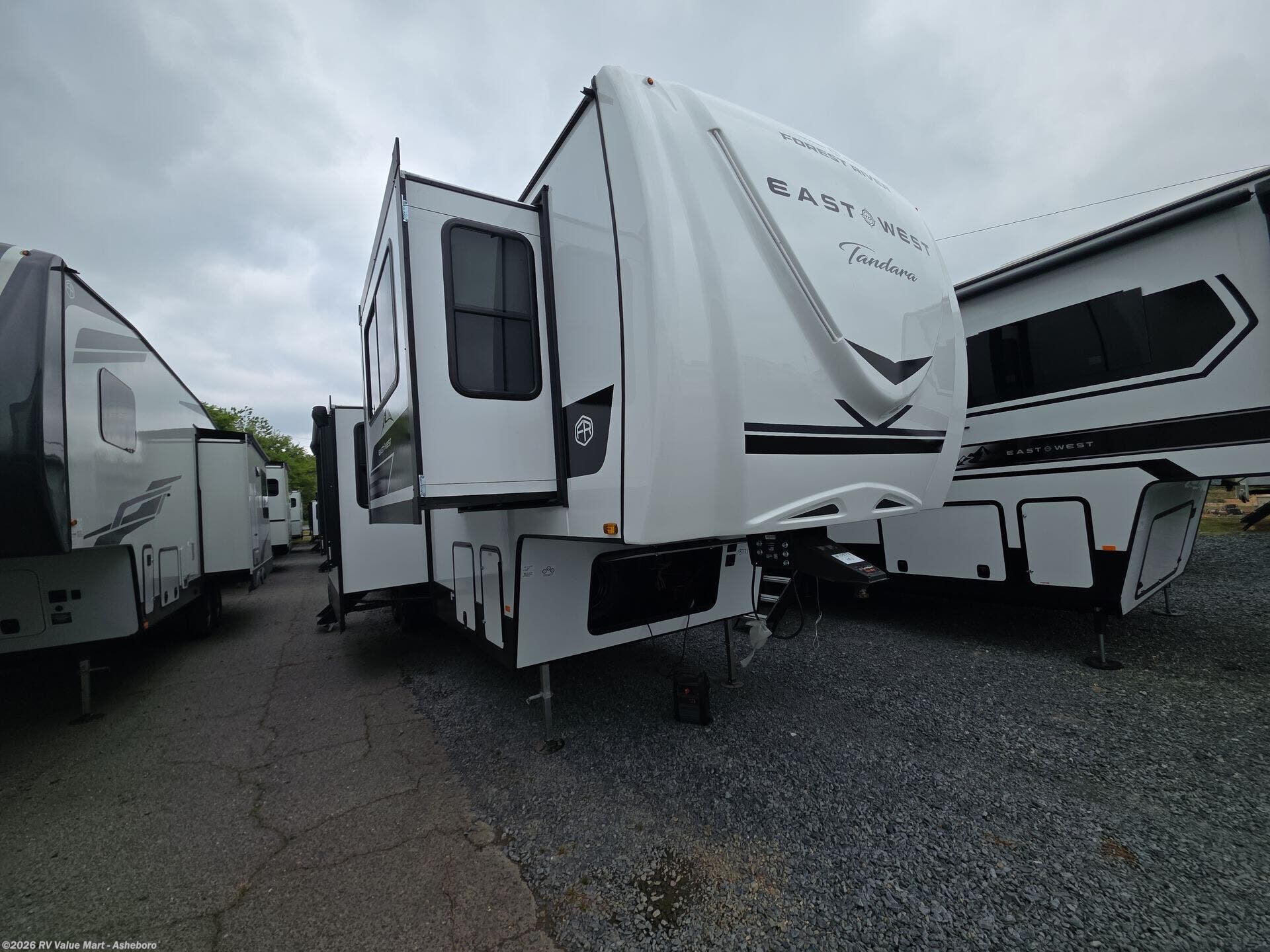 2026 East to West Tandara 390FL - New Fifth Wheel For Sale by RV Value Mart - Asheboro in Franklinville, North Carolina
