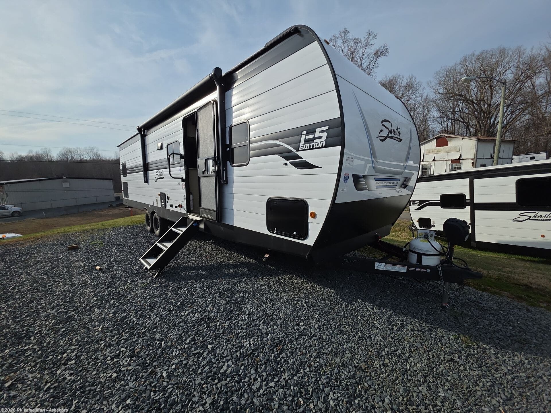 2026 Shasta I-5 Edition 532BEDS - New Travel Trailer For Sale by RV Value Mart - Asheboro in Franklinville, North Carolina