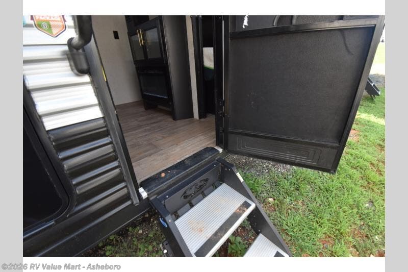 Used 2022 Forest River Cherokee Grey Wolf 23DBH available in Franklinville, North Carolina