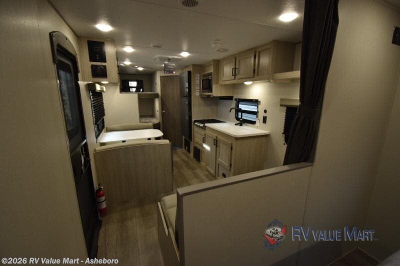 2026 Catalina Summit Series 8 261BH by Coachmen from RV Value Mart - Asheboro in Franklinville, North Carolina